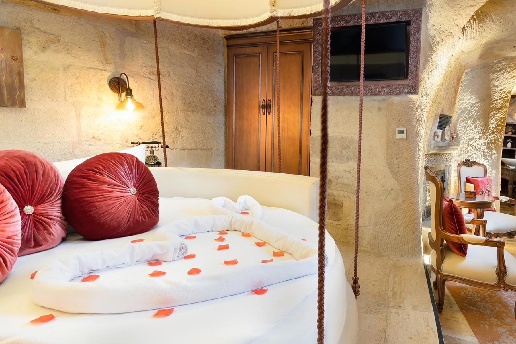 Elysion Cave Suites Ургуп Экстерьер фото